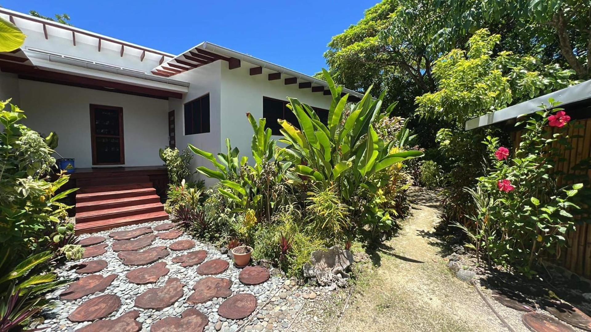 Turtle Bay Beach House Villa Saraotou Exterior photo